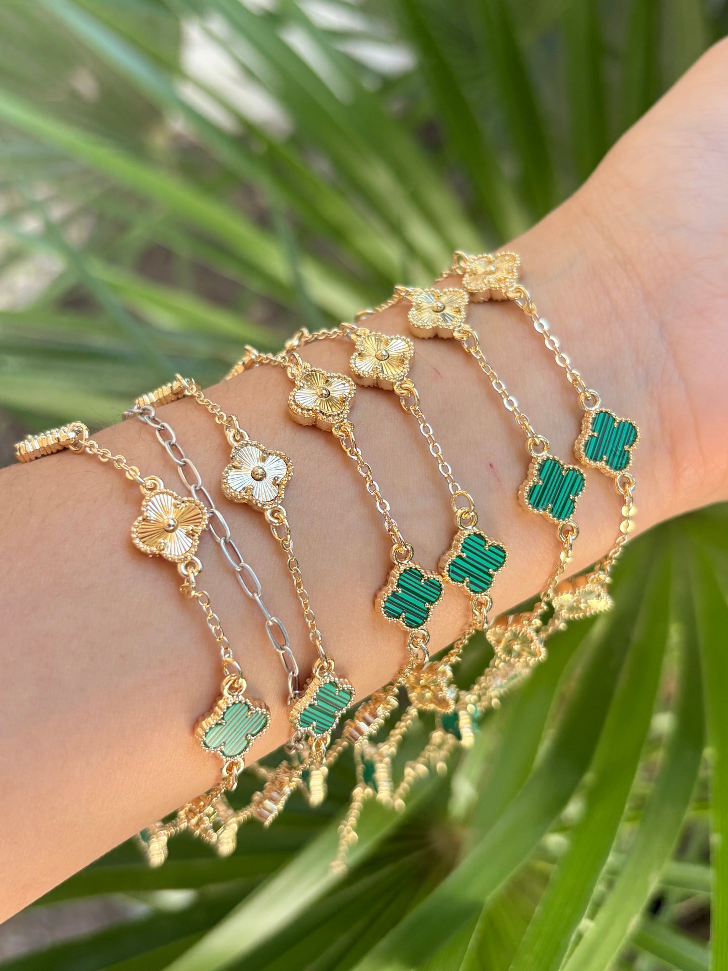 Gold & green clover bracelet 6pcs