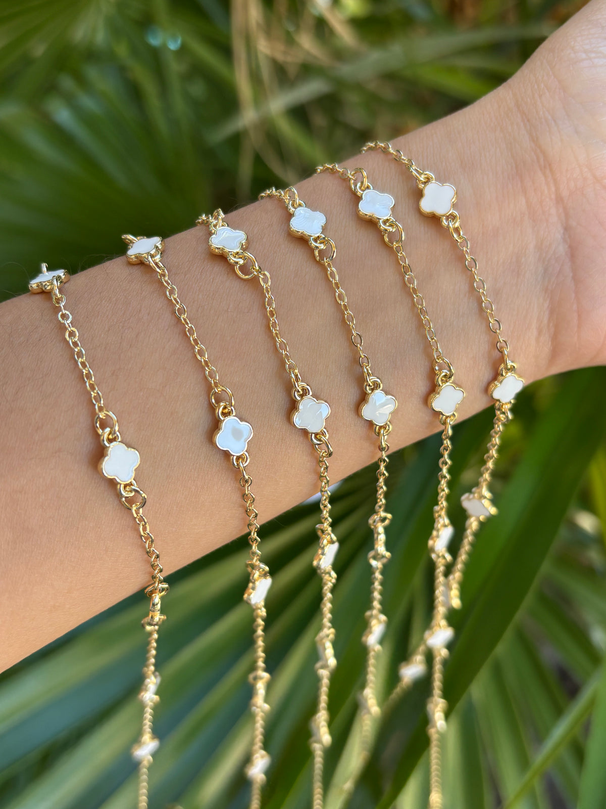 White clover anklet pack