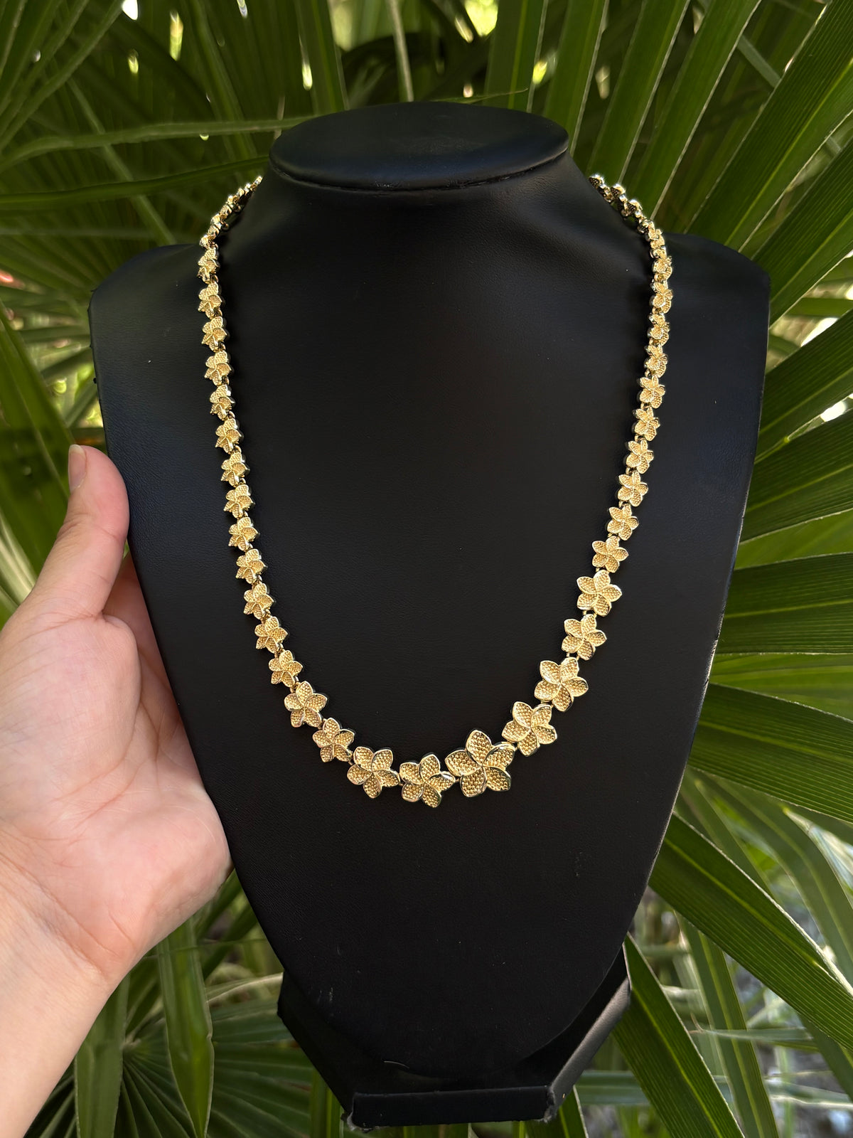 Hibiscus chain
