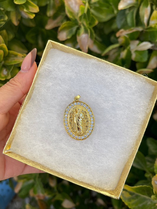 Oval pendant