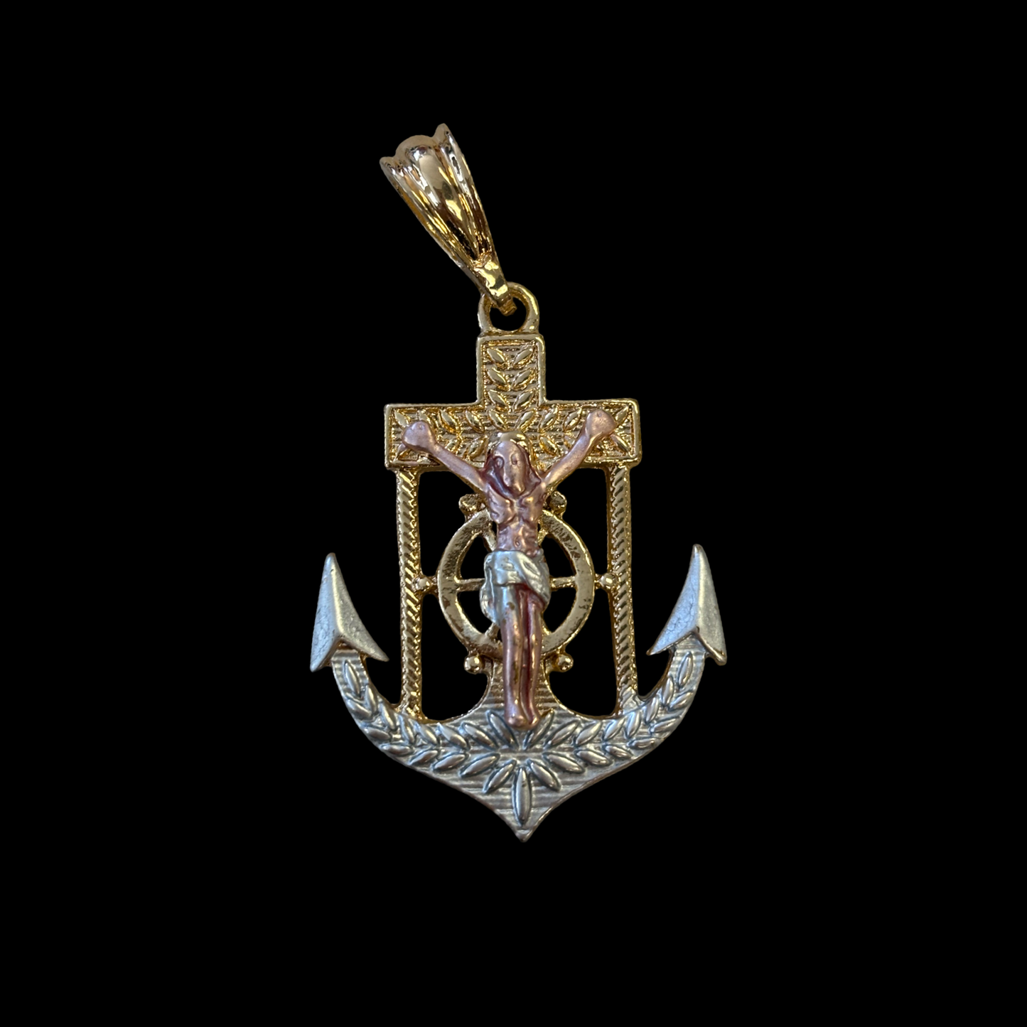 C-44 cruz pendant