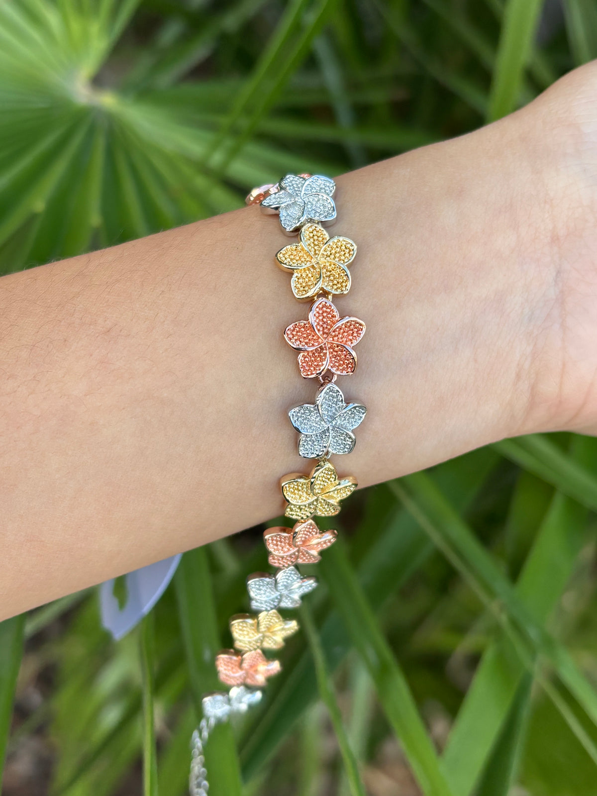 93-A hibiscus bracelet 3tonos