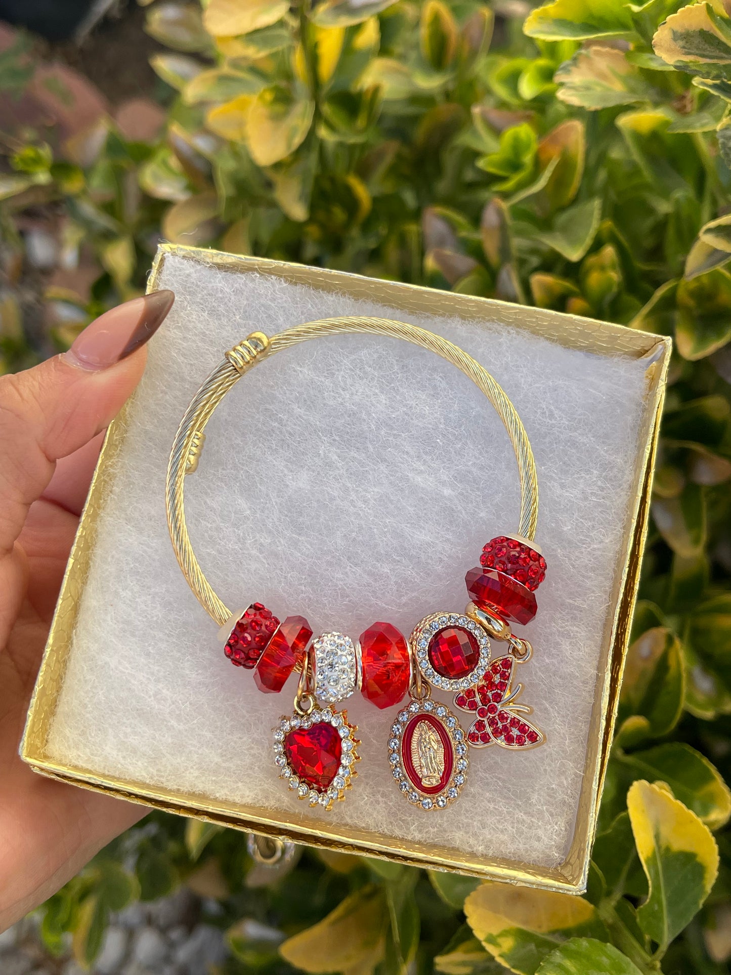 Red Pandora