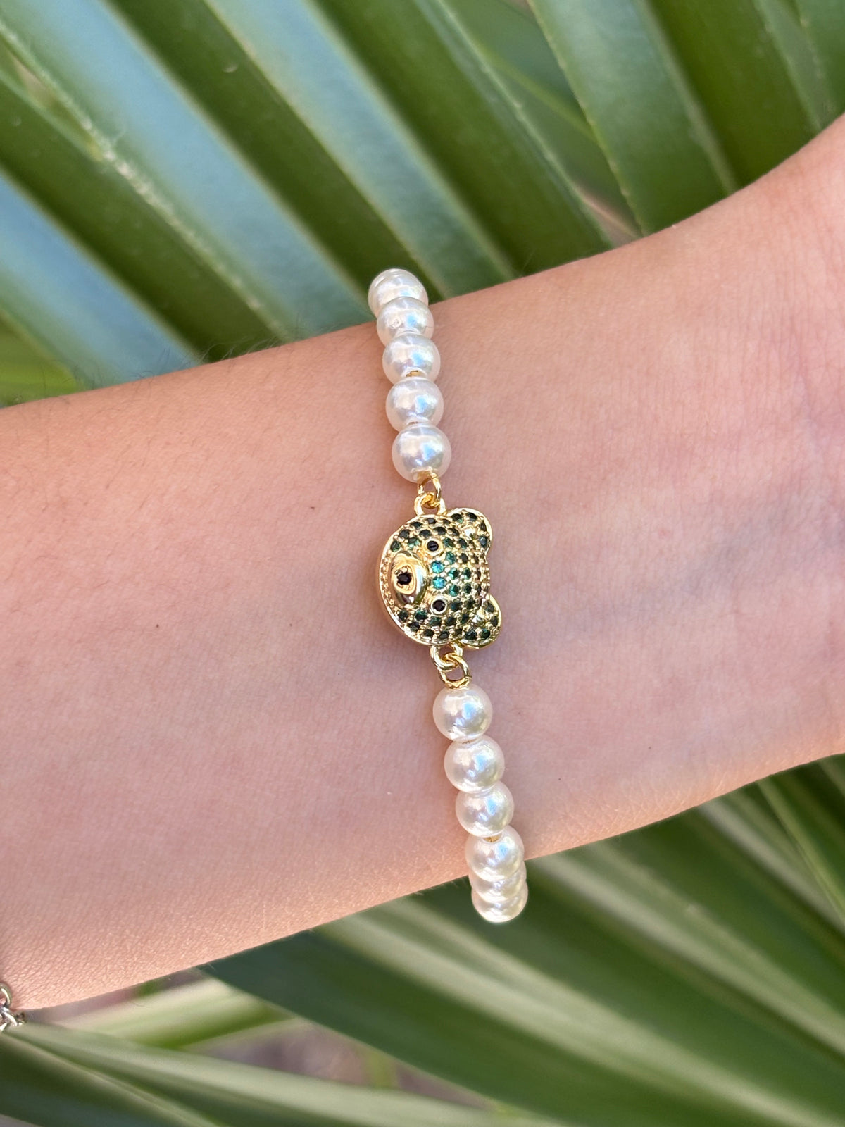 #13-B bear pearl bracelet adjustable
