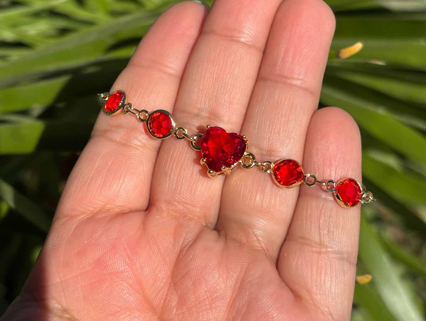 Red Heart Pebbles Ajustable Bracelet