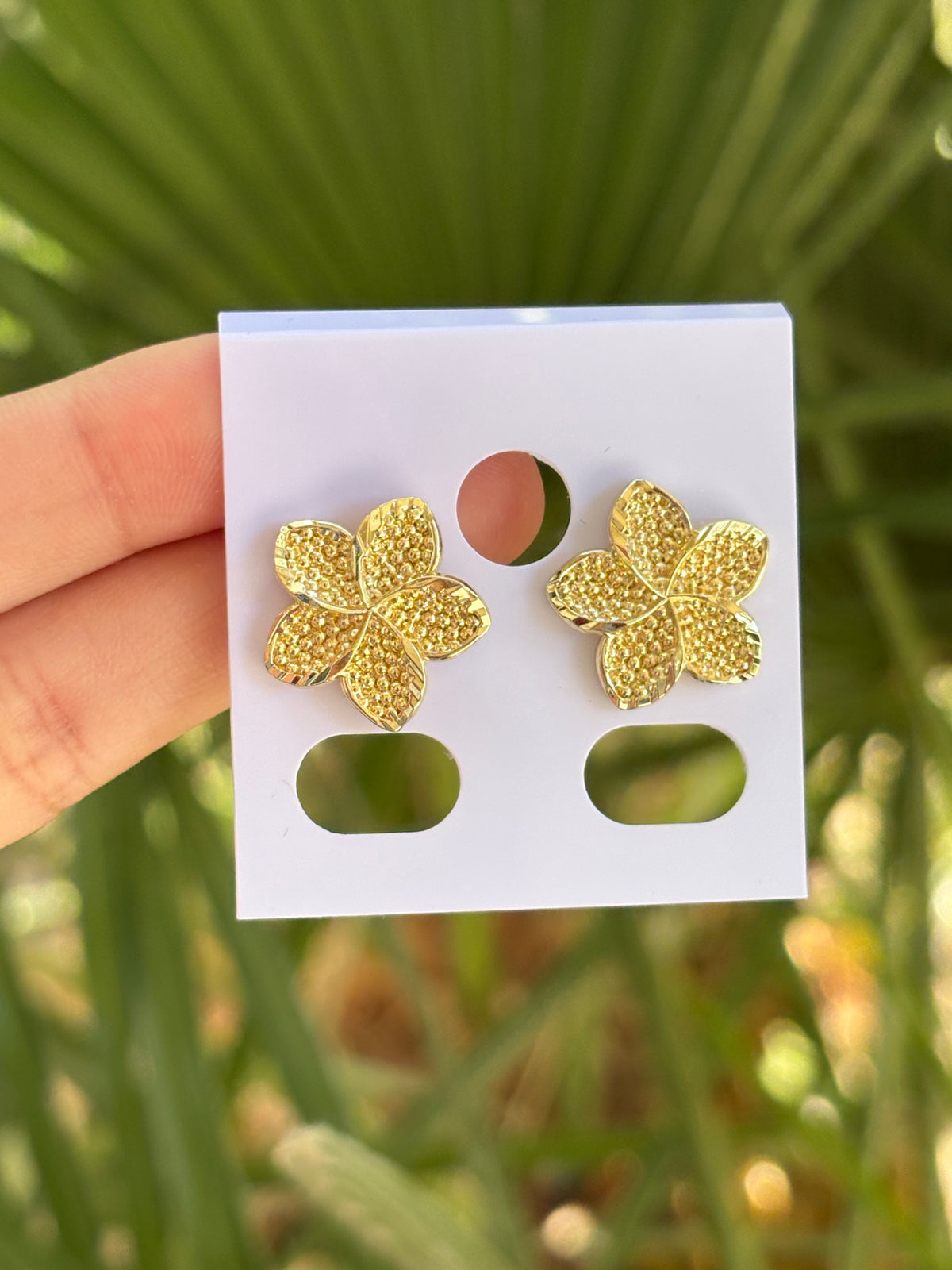 Hibiscus earring