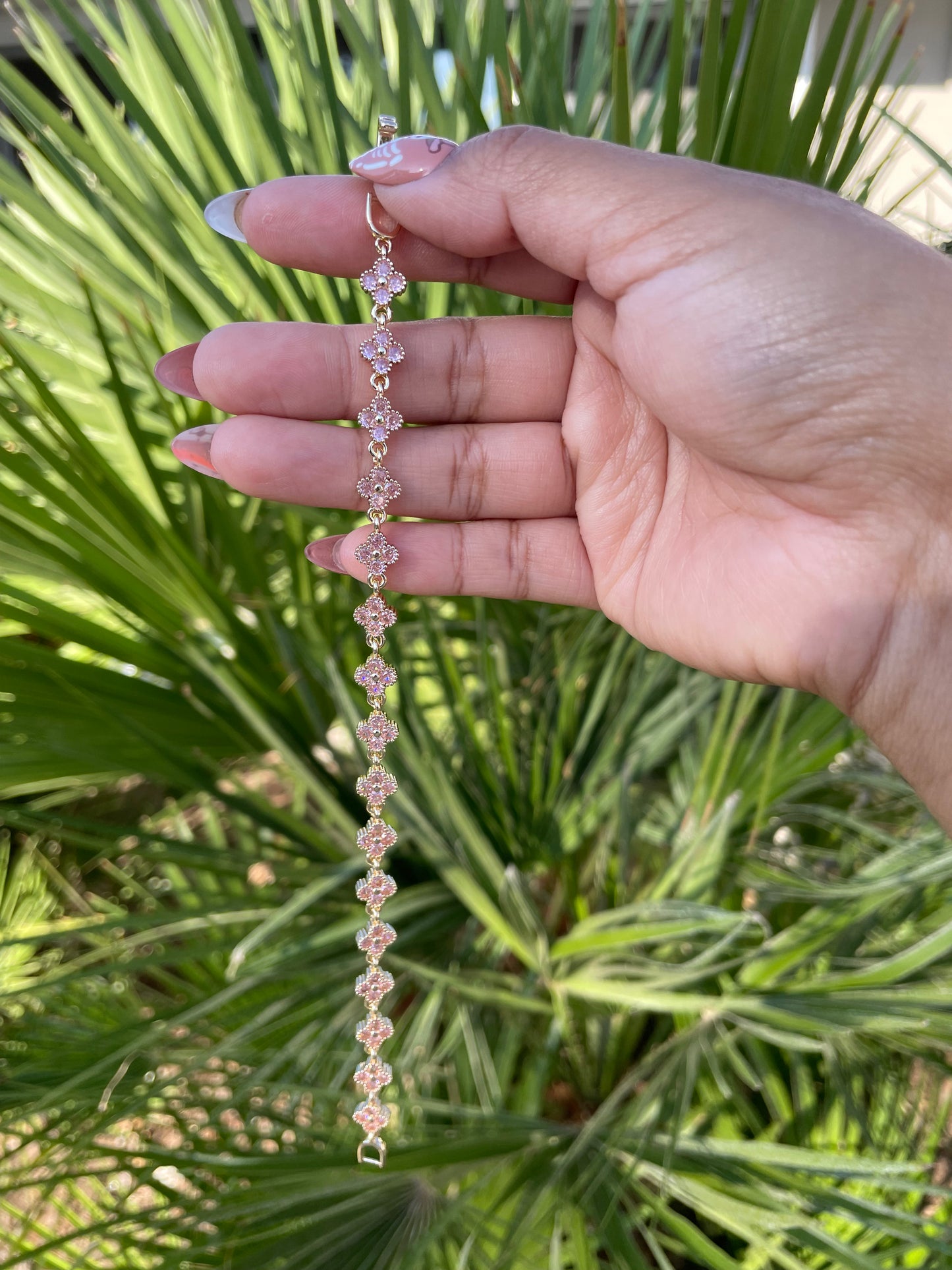 Pink trebol bracelet