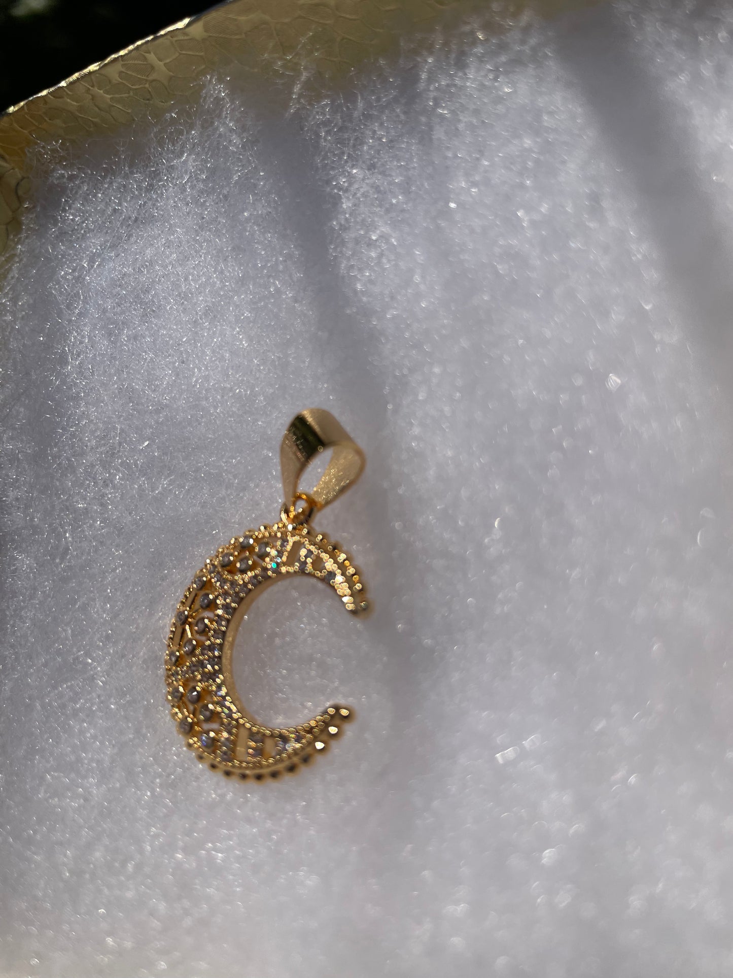 Moon pendant
