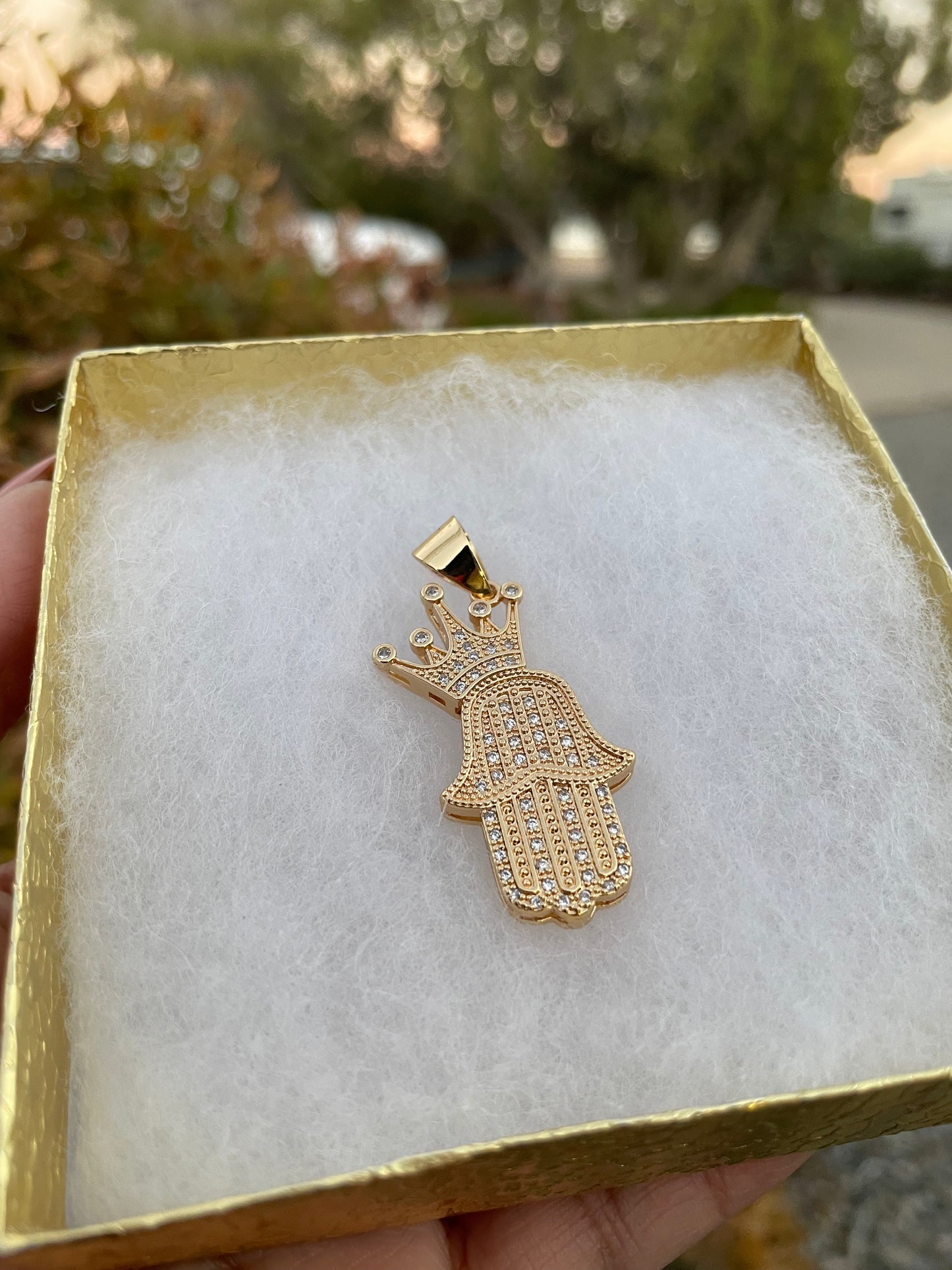 Mano Pendant