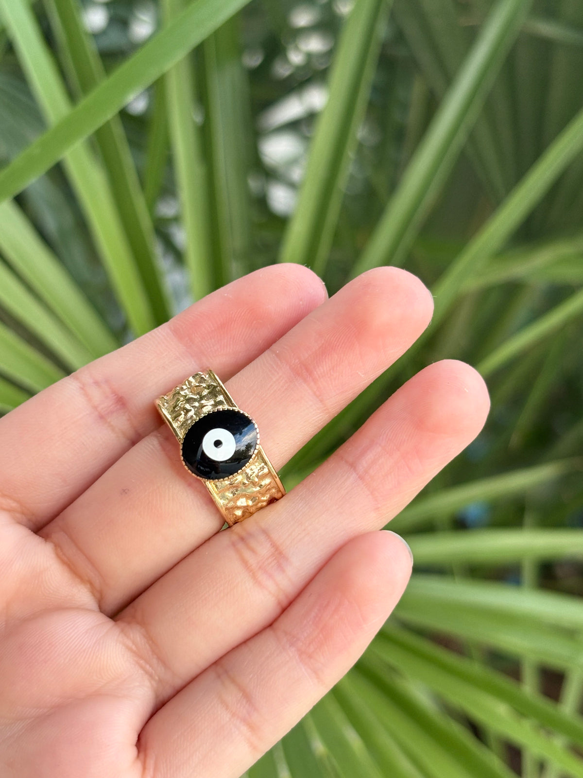 Eye blk ring ajustable