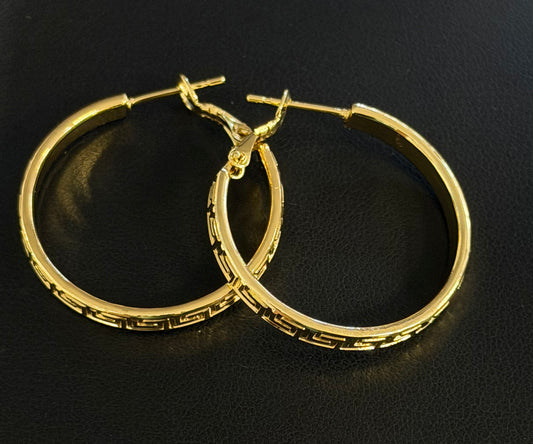 Ver Hoop Earring #333
