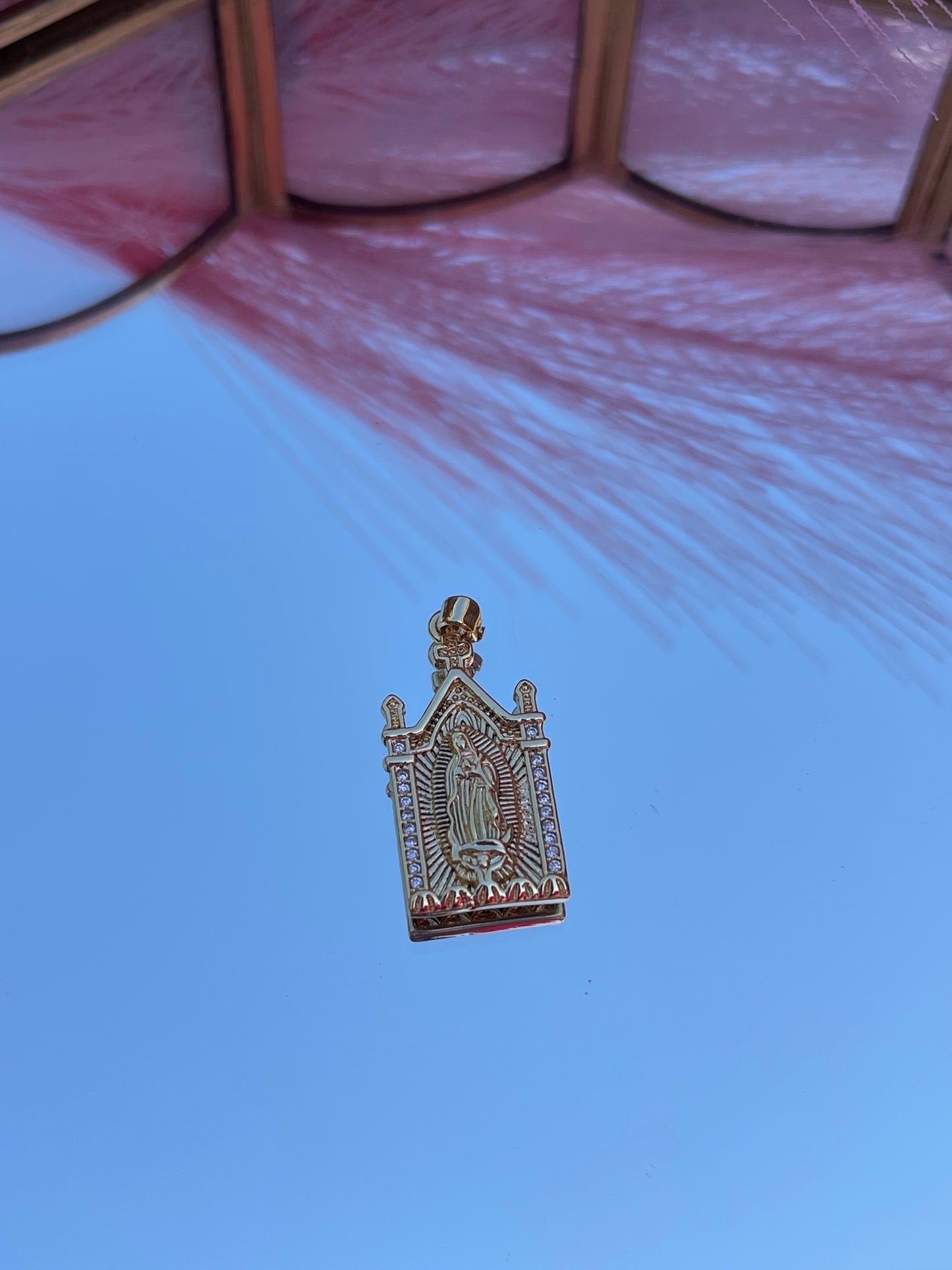 Castillo pendant