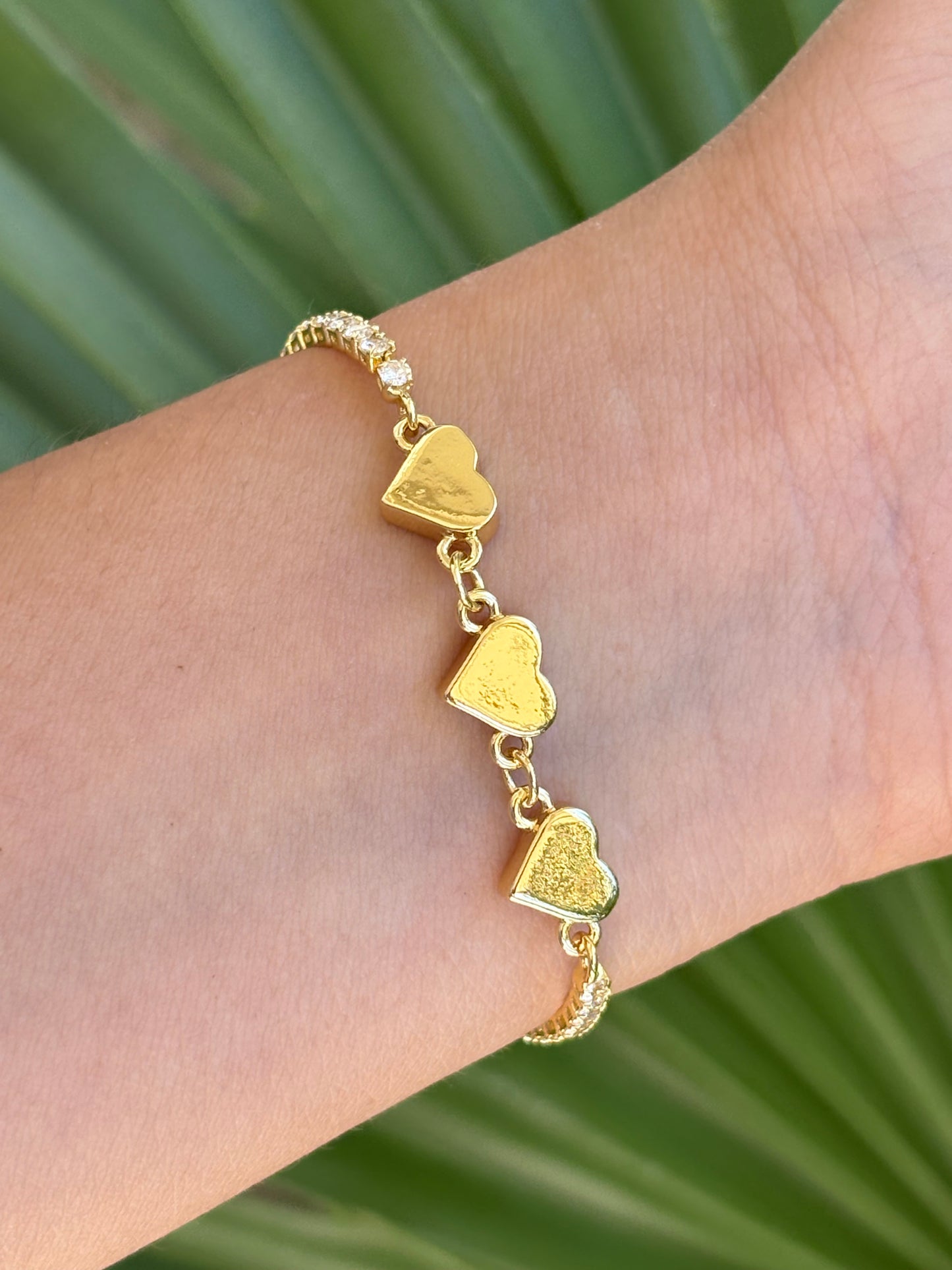 #15-B 3heart gold bracelet adjustable