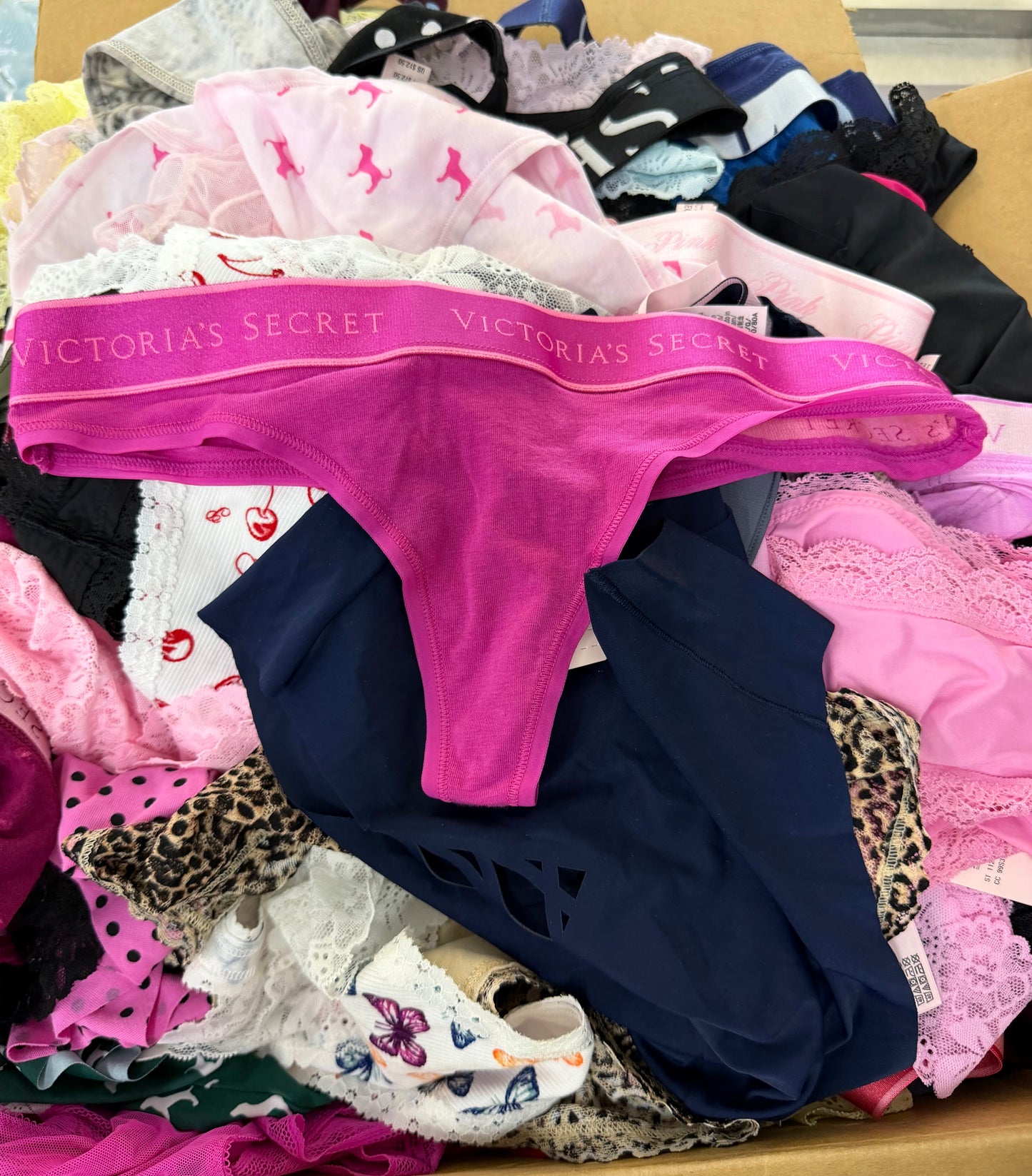 30pc Mix Victoria Secret & Pink