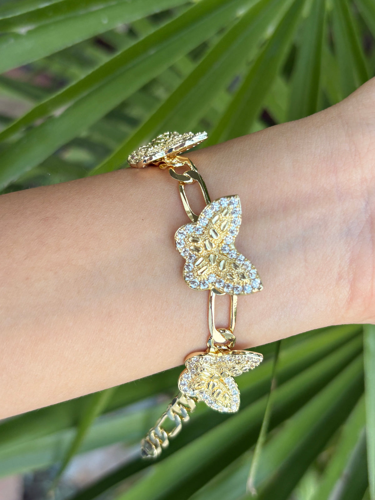 28-A butterfly nugget fígaro bracelet