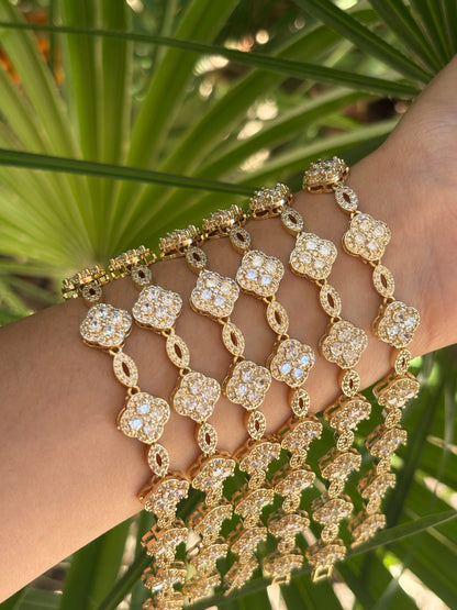 Fancy Trebol bracelet white 1pc