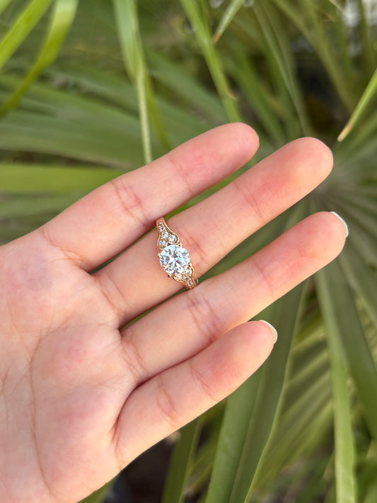 Ring white #7