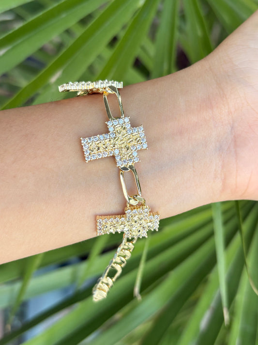 31-a Cruz fígaro bracelet