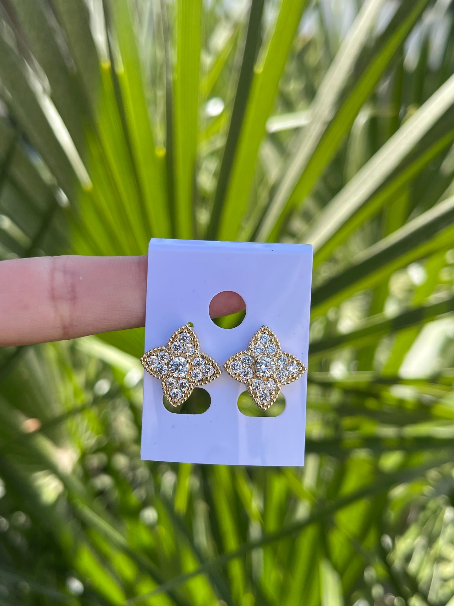 Earring trébol white