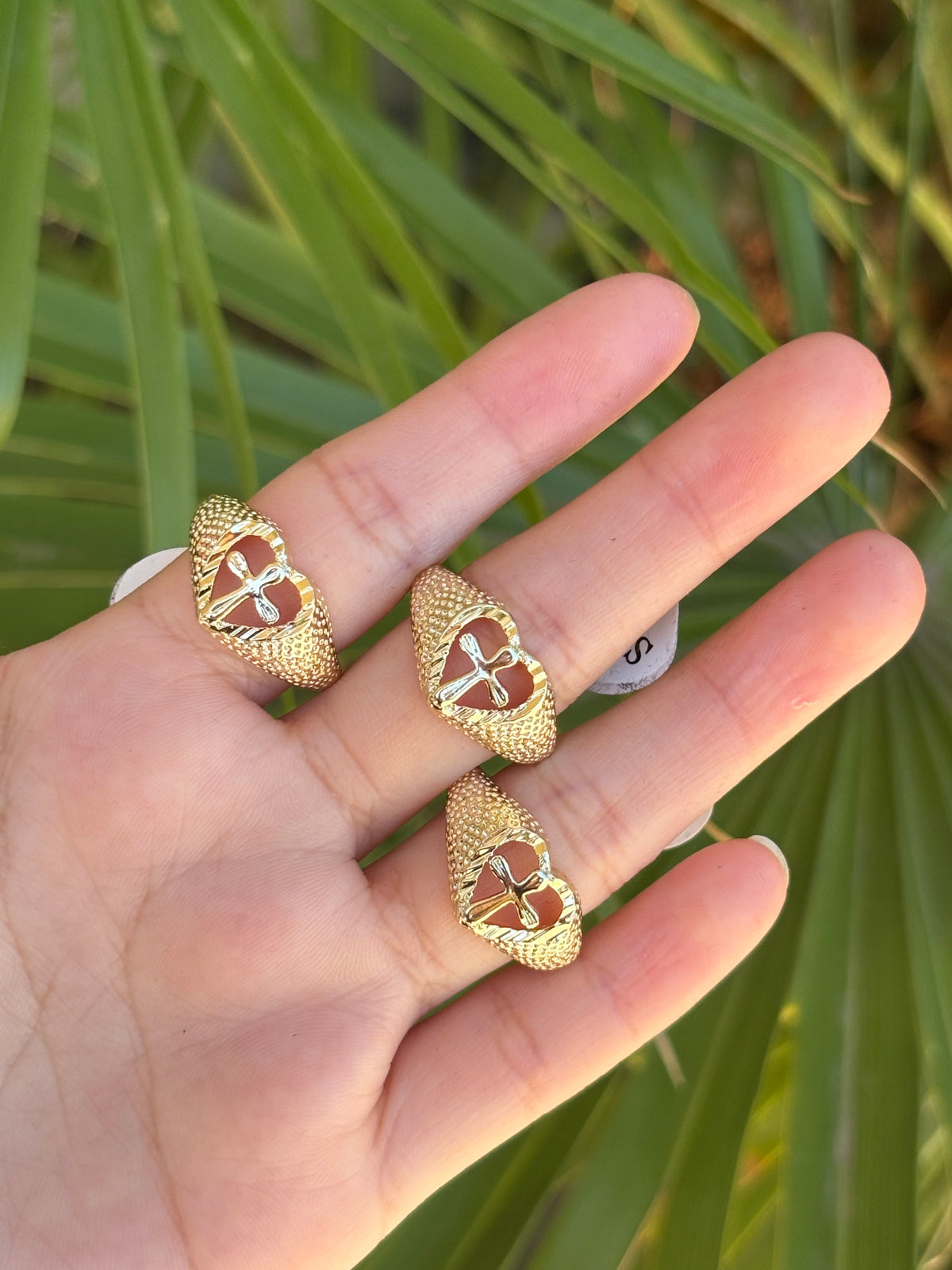 Cruz ring
