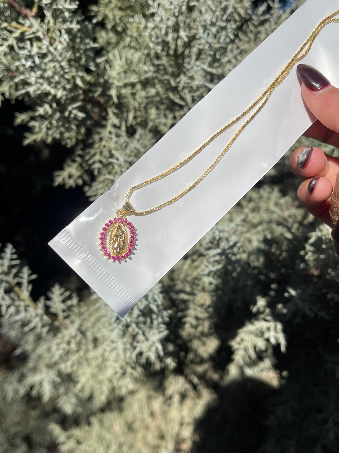 Virgen collar