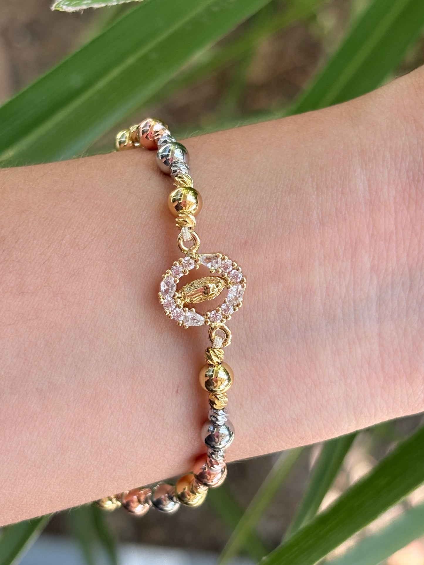 Ajustable hilo V bracelet