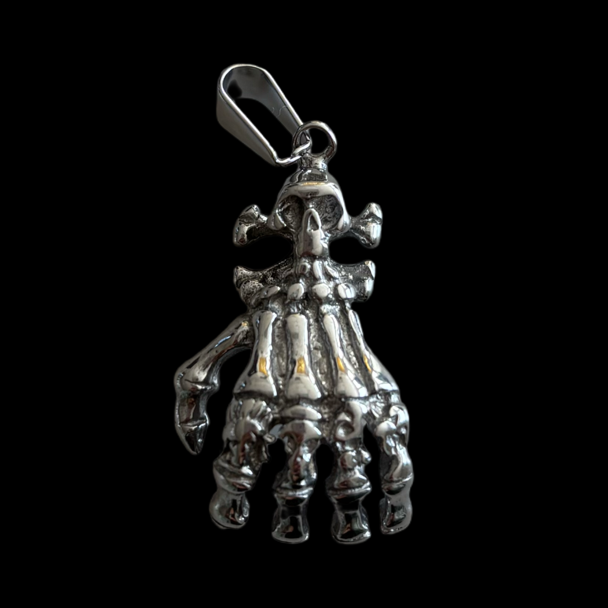 SS-13 Skeleton hand pendant stainless steel