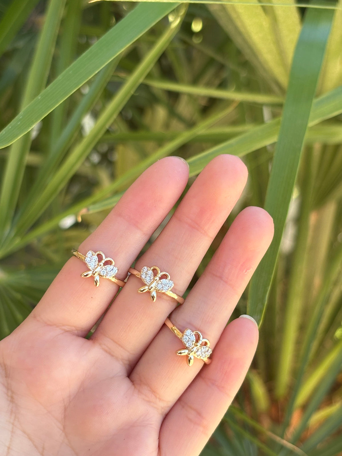 Butterfly ring kid
