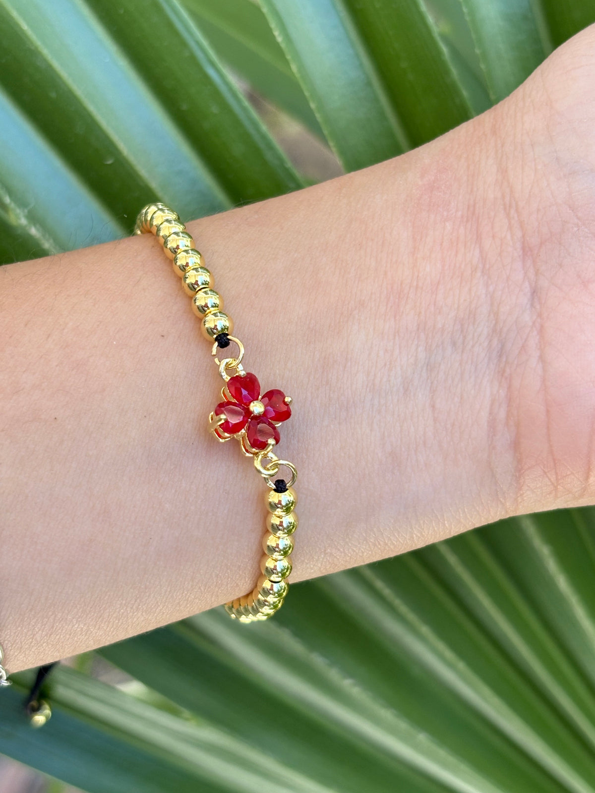 #14-B flower red bracelet hilo adjustable