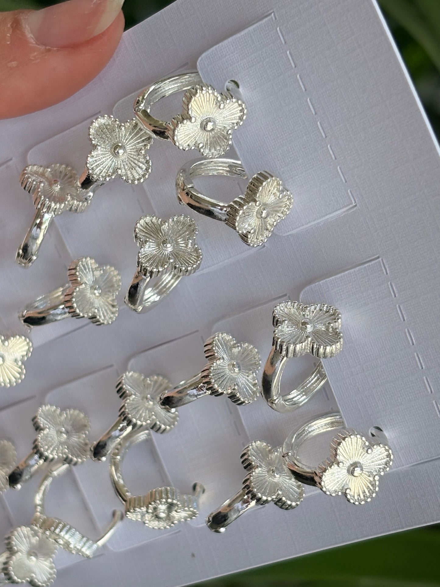 Hoops trébol silver earring 12pcs