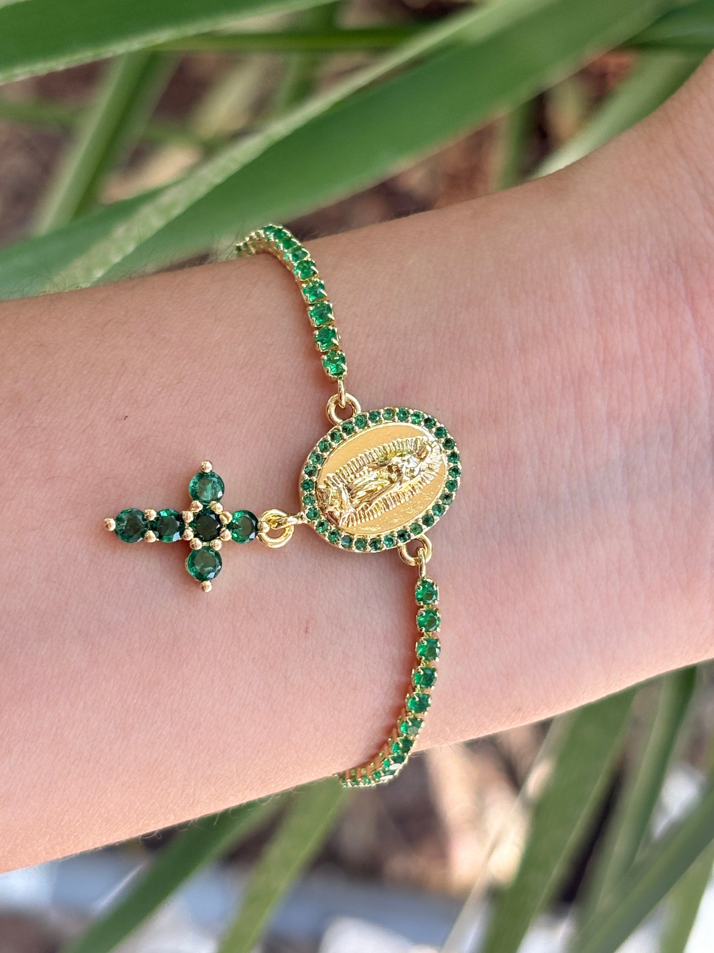 Ajustable Virgen green bracelet