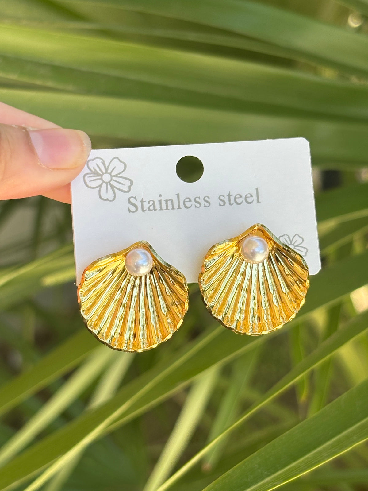 Concha earring