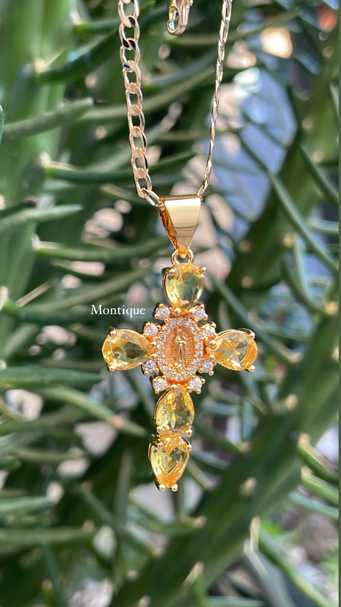 Cross viral pendant