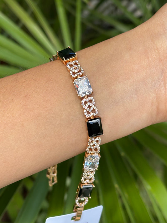 87-A Xp bracelet blk&w