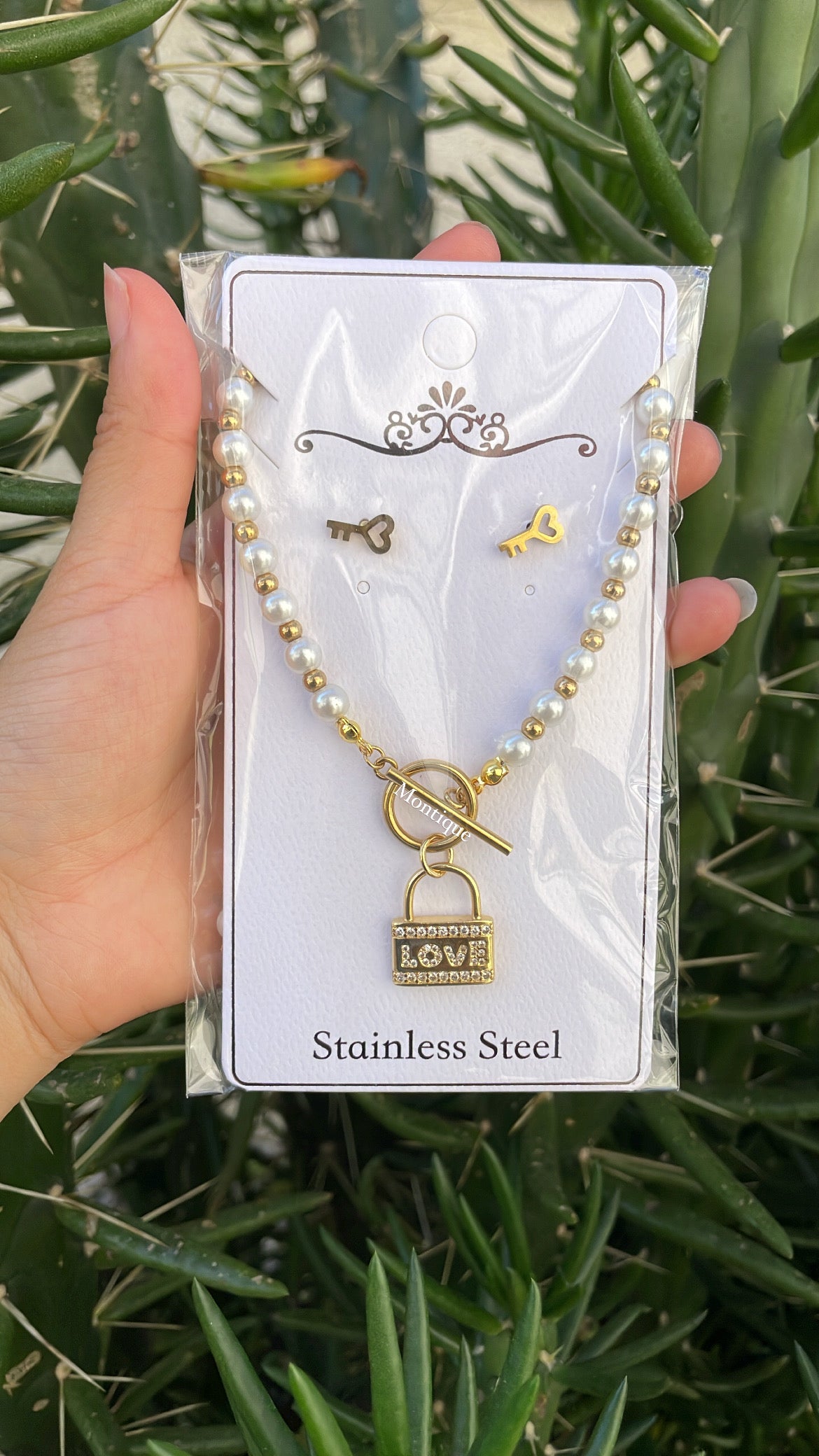 Stainless steel pearls set