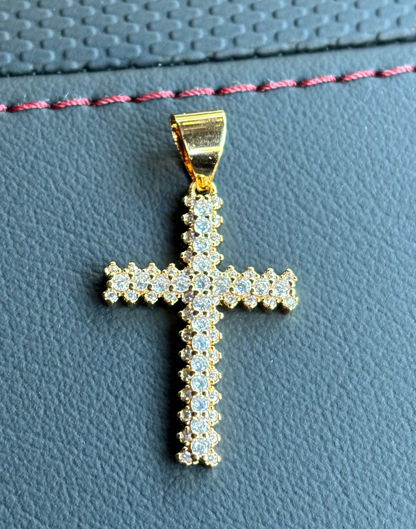 Medium Brillo Cross Pendant