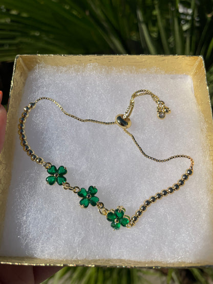 Flor verde pulsera