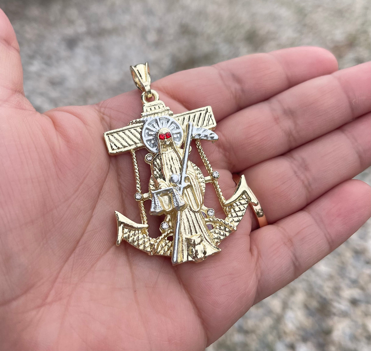 Santa Ancla Pendant